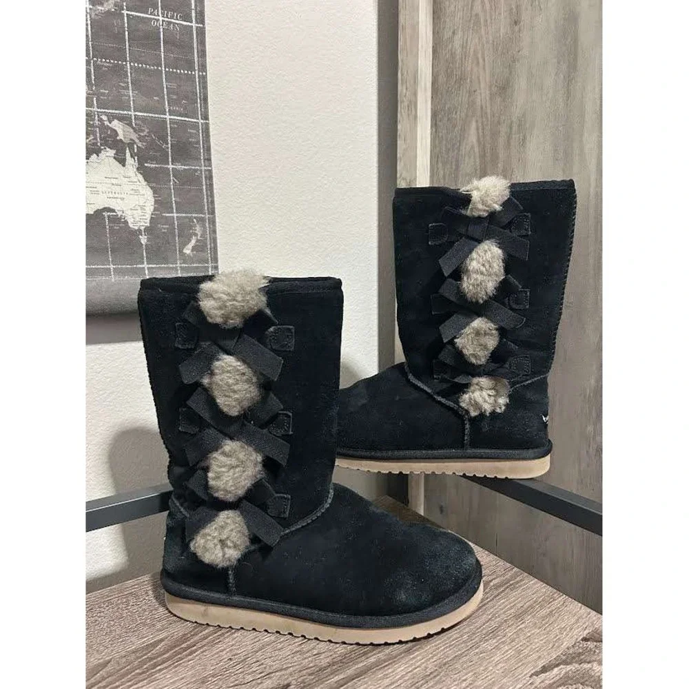 Koolaburra by UGG Victoria Tall Black Suede Bow Boots 1015875 Womens 7 *see wear